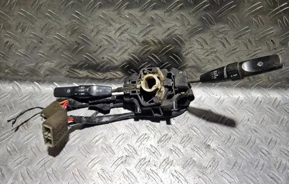 Hyundai Lantra I Wiper turn signal indicator stalk/switch 339310