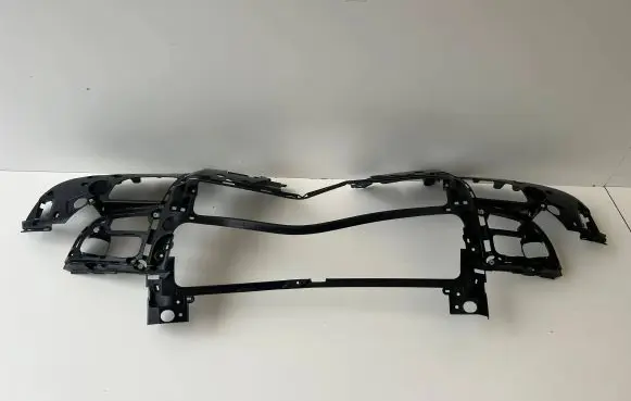 Land Rover Defender Front bumper L8B2-17E778-A