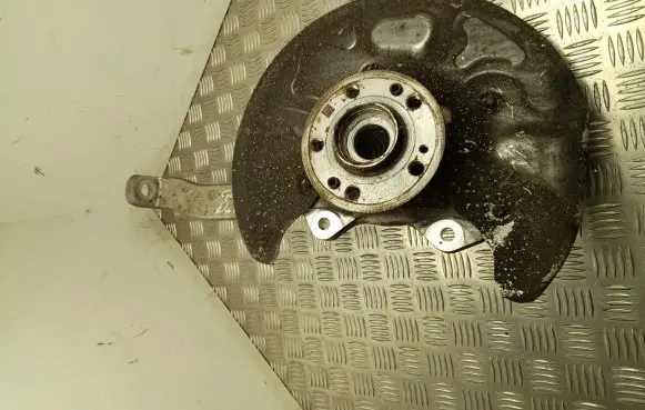 Mercedes-Benz GLE W167 Front wheel hub A16726R