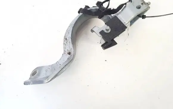 Tailgate/trunk/boot hinge