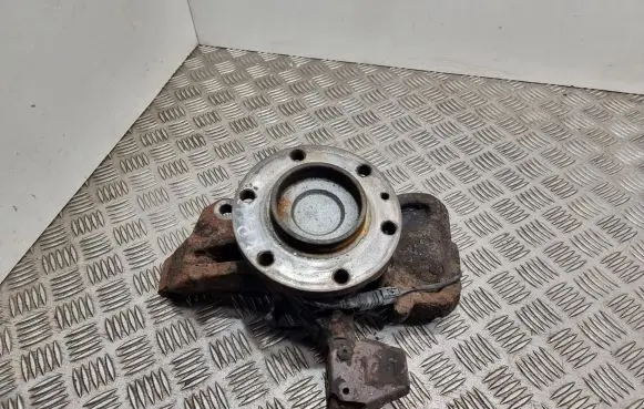 Mercedes-Benz Sprinter W906 Front wheel hub