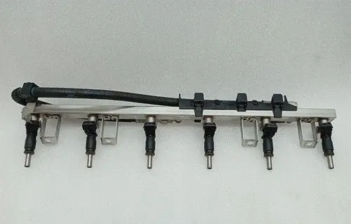 BMW Z4 E85 E86 Fuel injector 13537537965