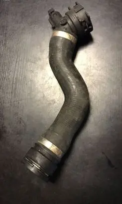 BMW 1 E81 E87 Engine coolant pipe/hose 7526391