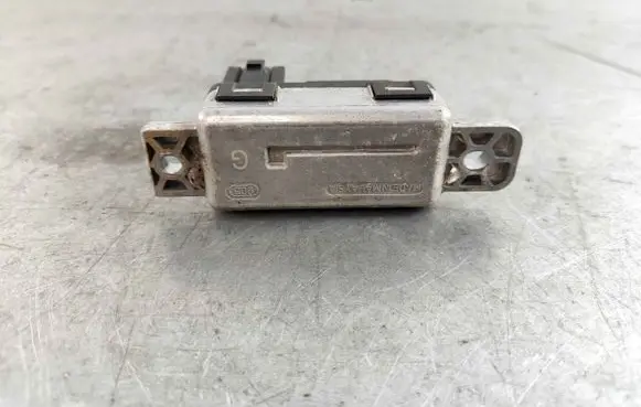 Glow plug pre-heat relay