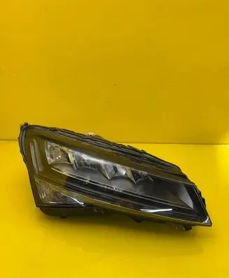 Skoda Superb B8 (3V) Headlight/headlamp 3V1941016C
