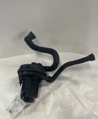 Volkswagen Golf V Secondary air pump 06A131333C 72293407