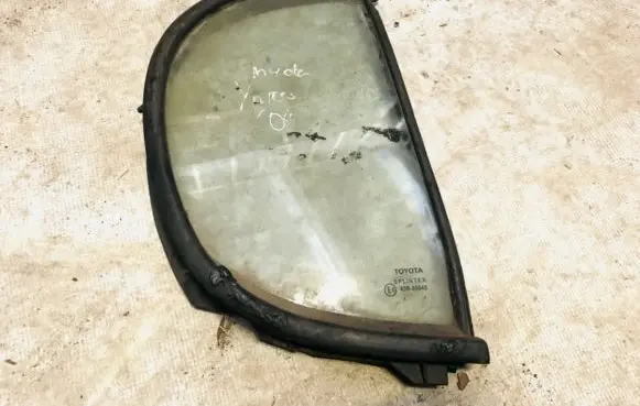 Rear vent window glass