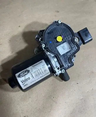 Ford Turneo Courier Wiper motor W000056861 ET7617500AC 672000