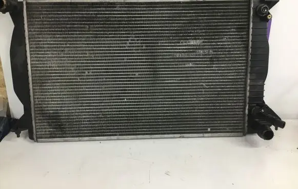 Audi A4 S4 B6 8E 8H Coolant radiator