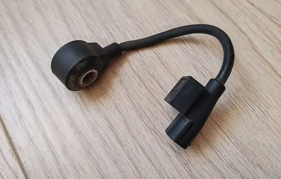 Subaru Legacy Detonation knock sensor KNE30