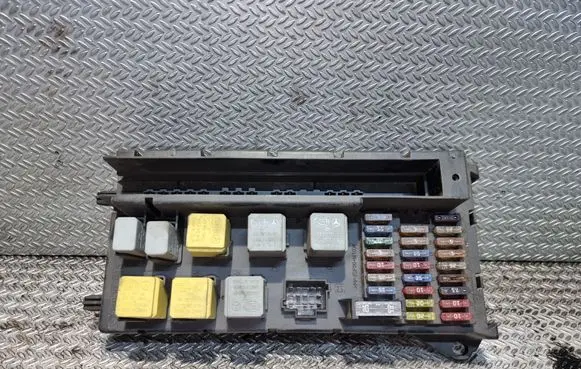 Mercedes-Benz Sprinter W906 Fuse module A9065450401