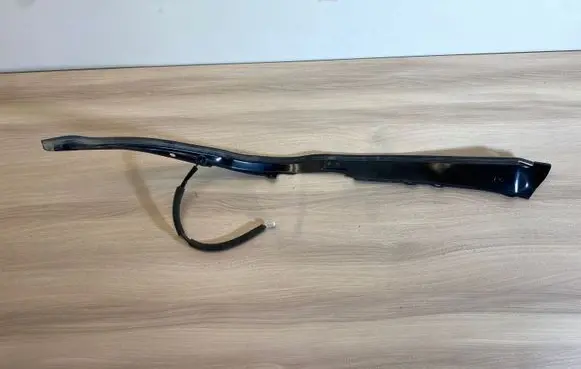 Toyota RAV 4 (XA50) Rear window tailgate spoiler 