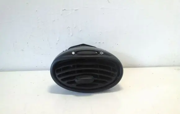 Ford Focus Dash center air vent grill 98AB19893 98AB19893BJW D1B1AR66ZA