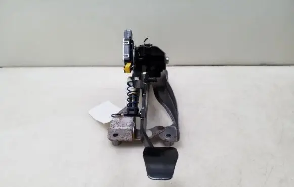 Nissan Qashqai Clutch pedal 465034BG0B