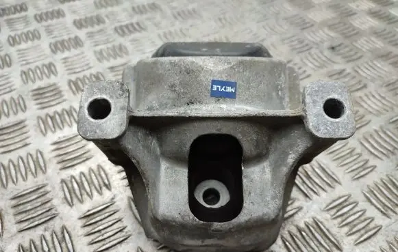 Audi A4 S4 B8 8K Engine mount bracket 8R0199381