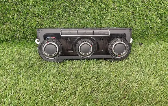 Volkswagen Scirocco Climate control unit 3C8907336AB 5HB00975120