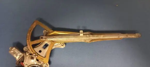 Toyota RAV 4 (XA20) Front door window regulator motor 0620401160