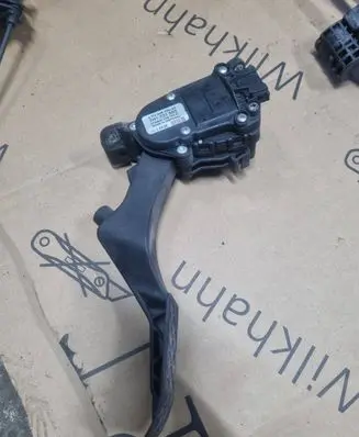 Volkswagen Multivan T5 Accelerator throttle pedal 7H1721503 6PV00849503