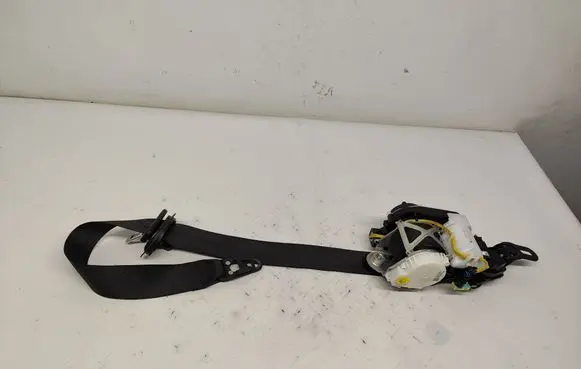 Mercedes-Benz E W213 Front seatbelt A2138605500