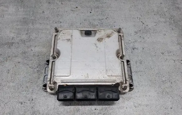Opel Vivaro Engine control unit/module ECU