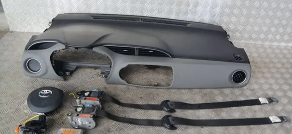 Toyota Yaris Dashboard 