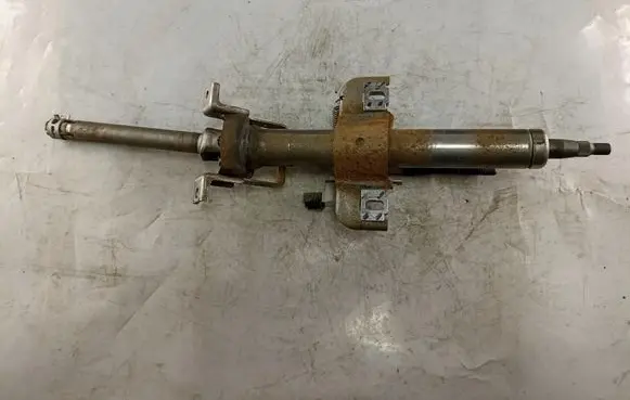 Mitsubishi Grandis Steering wheel axle set 