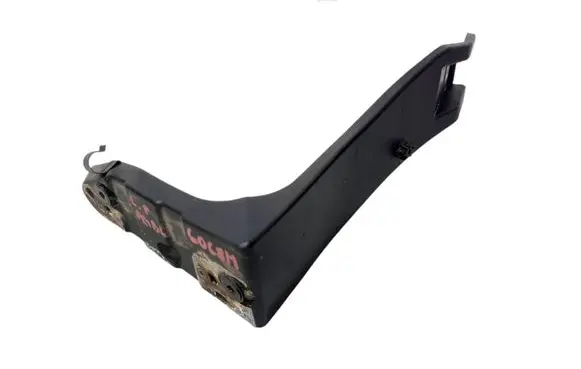 Audi A4 S4 B6 8E 8H Front bumper mounting bracket 8E0821137B