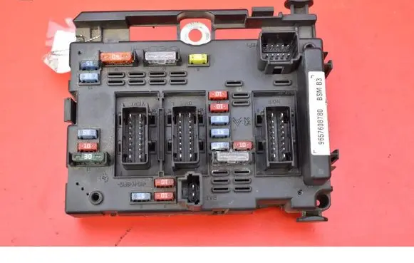 Peugeot 307 CC Fuse box set 9657608780