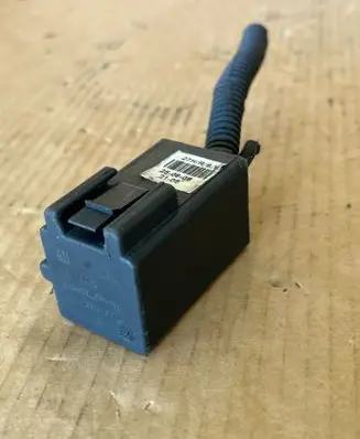 Opel Zafira B Coolant fan relay 13119468 ZLS50 PA6GB20AG