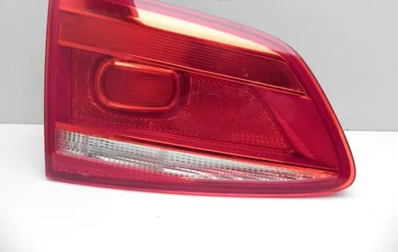 Volkswagen PASSAT B7 Rear/tail lights 3AF945093C A271