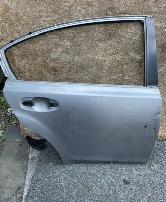 Subaru Legacy Rear door