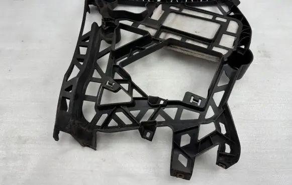 Mercedes-Benz GL X166 Bumper support mounting bracket corner A1668800912