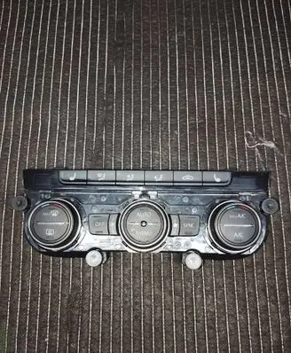 Volkswagen Golf VII Climate control unit 5G0907044BD