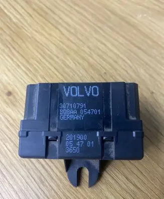 Volvo V50 Seat heating relay 30710791 054701 201900