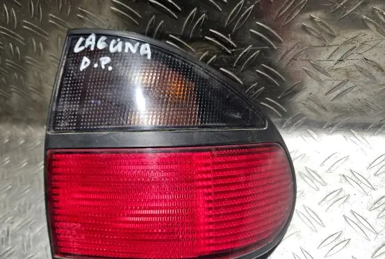 Renault Laguna I Rear/tail lights 015511921RR