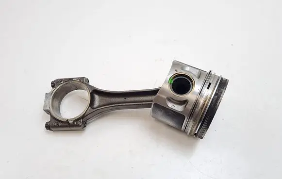 Ford Galaxy Piston with connecting rod 045C BHS