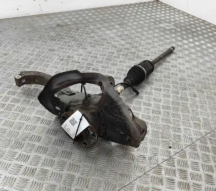 BMW X5 F15 Front wheel hub 7629880 6869870