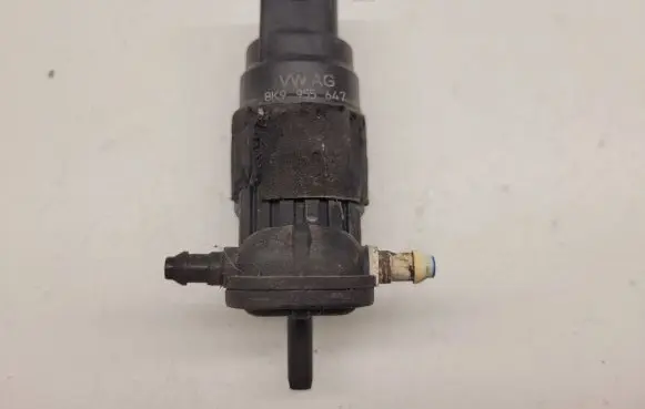 Audi A4 S4 B8 8K Windscreen/windshield washer pump 8K9955647