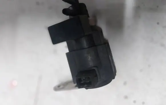 Audi A8 S8 D2 4D Turbo solenoid valve 057906630 53463500