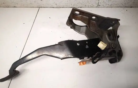 Mitsubishi Outlander Brake pedal 