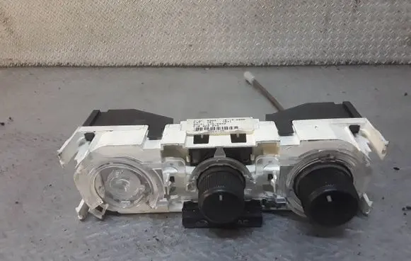 Skoda Roomster (5J) Climate control unit 5J0820045