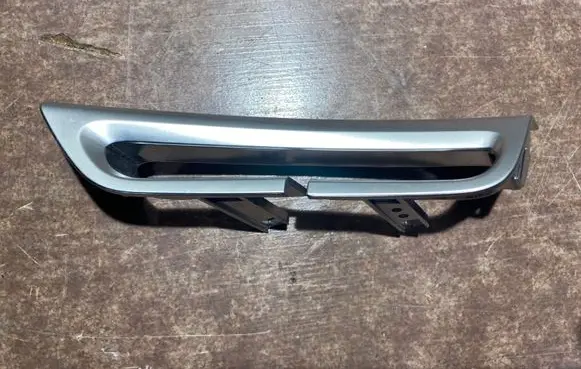 Mercedes-Benz S W222 Seat belt trim A2228680422