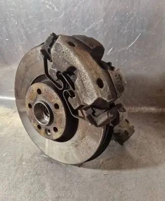 Front wheel hub spindle knuckle