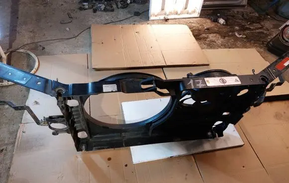 Audi A8 S8 D2 4D Radiator support slam panel 4D0805571M