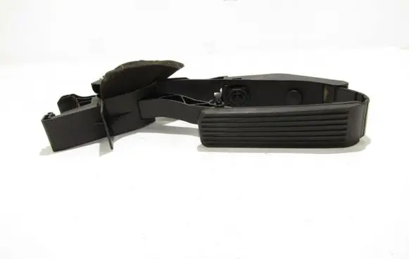 Mercedes-Benz E W211 Accelerator throttle pedal a2113000404