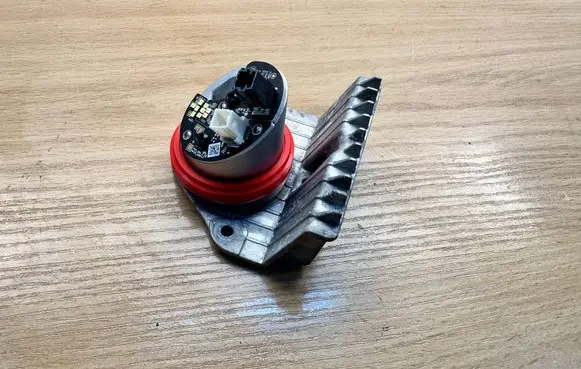 Hyundai i30 LED ballast control module G492151160 492151160