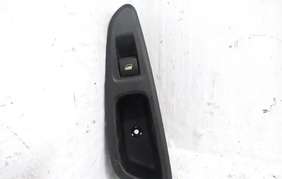 Peugeot 308 SW Electric window control switch 96573850XT