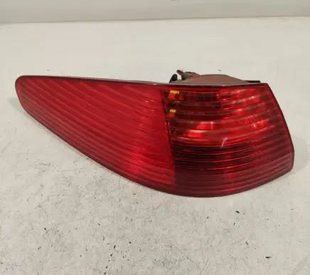 Peugeot 607 Rear/tail lights