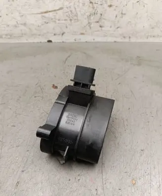 BMW X3 E83 Mass air flow meter 30043