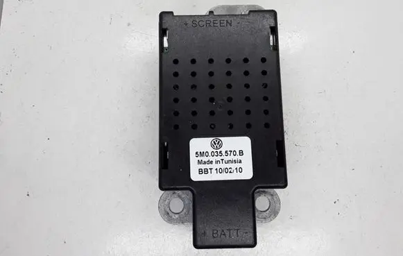 Volkswagen Golf VI Aerial antenna amplifier 5M0035570B